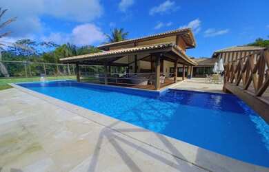 Imagem: A casa em condomínio possui 3 Dormitórios, 4 Banheiros, 2