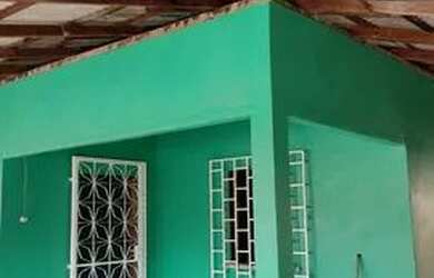 Imagem: A casa possui 3 Dormitórios, 2 Banheiros, 2 Vagas na garagem