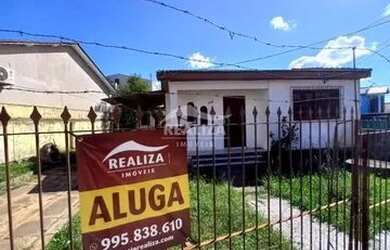 Imagem: A casa possui 2 Dormitórios, 2 Banheiros, 3 Vagas na garagem