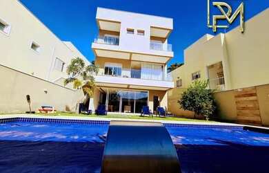 Imagem: A casa em condomínio possui 3 Dormitórios, 5 Banheiros, 4