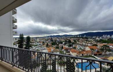 Imagem: O apartamento possui 4 Dormitórios, 5 Banheiros, 4 Vagas na