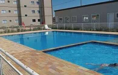 Imagem: O apartamento possui 2 Dormitórios, 1 Banheiro, 1 Vaga na garagem