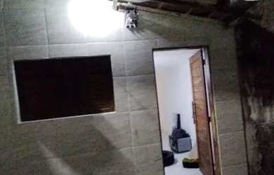 Imagem: A casa possui 1 Dormitório, 1 Banheiro e 35m² de Área e está