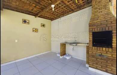 Imagem: O apartamento possui 5 Dormitórios, 5 Banheiros, 2 Vagas na