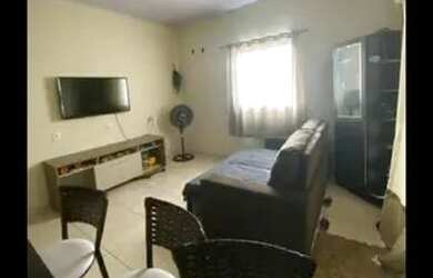 Imagem: A casa possui 2 Dormitórios, 1 Banheiro, 1 Vaga na garagem