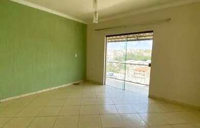 Imagem: O apartamento possui 3 Dormitórios, 1 Banheiro, 1 Vaga na garagem