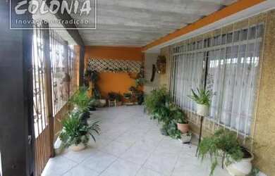 Imagem: A casa possui 2 Dormitórios, 1 Banheiro, 1 Vaga na garagem