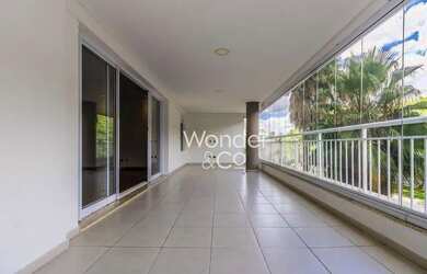 Imagem: O apartamento possui 4 Dormitórios, 3 Banheiros, 2 Vagas na