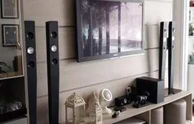 Imagem: O apartamento possui 1 Dormitório, 1 Banheiro, 2 Vagas na garagem