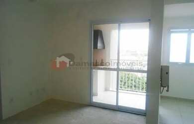 Imagem: O apartamento possui 3 Dormitórios, 1 Banheiro, 2 Vagas na