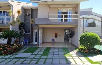 Imagem: A casa em condomínio possui 3 Dormitórios, 2 Banheiros, 4