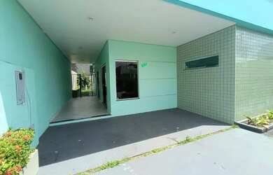 Imagem: A casa em condomínio possui 3 Dormitórios, 3 Banheiros, 4