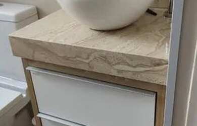 Imagem: O apartamento possui 2 Dormitórios, 1 Banheiro, 1 Vaga na garagem