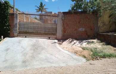 Imagem: A casa em condomínio possui 2 Dormitórios, 1 Banheiro, 1 Vaga