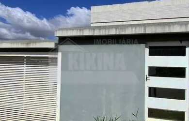 Imagem: A casa possui 2 Dormitórios, 2 Banheiros, 100m² de Área e