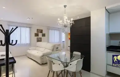 Imagem: O studio possui 1 Dormitório, 1 Banheiro, 1 Vaga na garagem