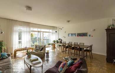 Imagem: O apartamento possui 3 Dormitórios, 2 Banheiros, 1 Vaga na