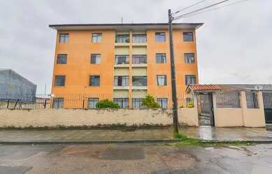 Imagem: O apartamento possui 3 Dormitórios, 1 Banheiro, 1 Vaga na garagem