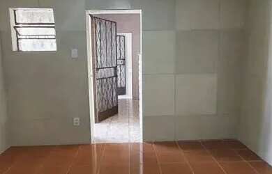 Imagem: A casa possui 2 Dormitórios, 1 Banheiro, 1 Vaga na garagem