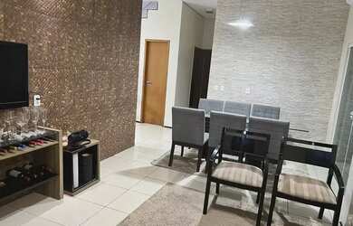 Imagem: A casa possui 5 Dormitórios, 5 Banheiros, 4 Vagas na garagem