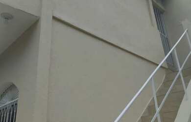 Imagem: A casa possui 1 Dormitório, 1 Banheiro, 30m² de Área e está