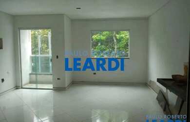 Imagem: O terreno possui 180m² de Área e está localizado em Vila