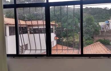 Imagem: O apartamento possui 1 Dormitório, 1 Banheiro, 1 Vaga na garagem