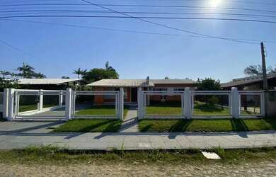 Imagem 2: Casa de 4 dormitórios à Venda - Xangri-lá