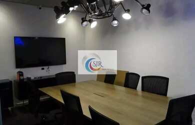 Imagem: O depósito possui 4 Vagas na garagem, 145m² de Área e Imóvel