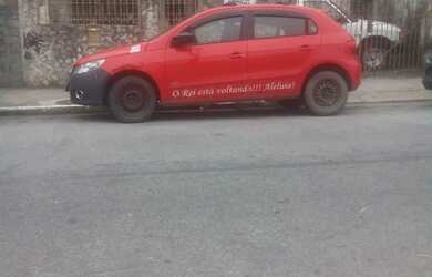 Imagem: A casa possui 3 Dormitórios, 1 Banheiro, 1 Vaga na garagem