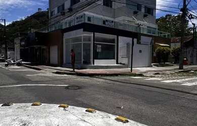 Imagem: A casa possui 5 Dormitórios, 3 Banheiros, 150m² de Área e