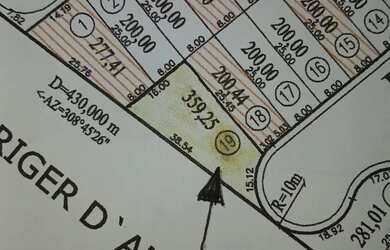 Imagem: O terreno possui 359m² de Área e está localizado em Tarumã