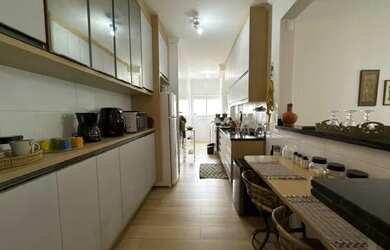 Imagem: O apartamento possui 2 Dormitórios, 2 Banheiros, 1 Vaga na