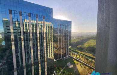 Imagem: O depósito possui 1 Vaga na garagem, 36m² de Área e está