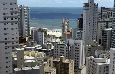 Imagem: O apartamento possui 4 Dormitórios, 4 Banheiros, 3 Vagas na