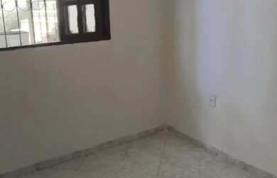 Imagem: A casa possui 2 Dormitórios, 1 Banheiro e está localizado