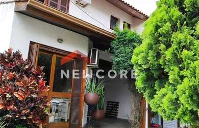 Imagem: A casa em condomínio possui 3 Dormitórios, 4 Banheiros, 2