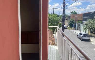 Imagem: O apartamento possui 2 Dormitórios e 1 Banheiro e está localizado