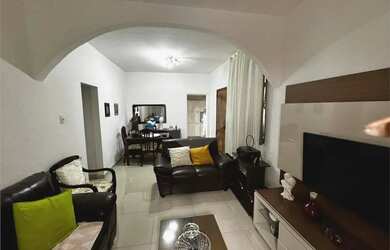 Imagem: A casa possui 2 Dormitórios, 2 Banheiros, 1 Vaga na garagem