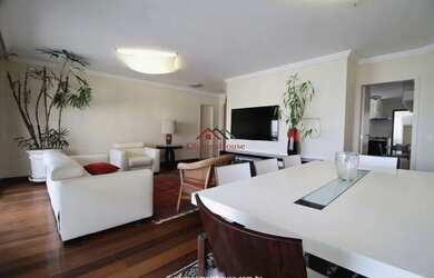 Imagem: O apartamento possui 4 Dormitórios, 4 Banheiros, 3 Vagas na