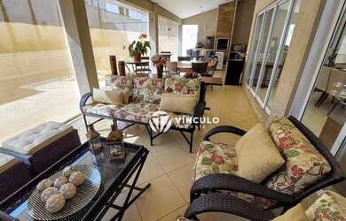 Imagem 12: Casa com 4 dormitórios à venda, 330 m² por R$ 2.230.000,00 - Jardim do Lago - Uberaba/MG