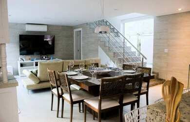 Imagem: A casa em condomínio possui 4 Dormitórios, 4 Banheiros, 4