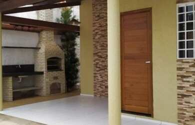 Imagem: A casa possui 2 Dormitórios, 2 Banheiros, 1 Vaga na garagem