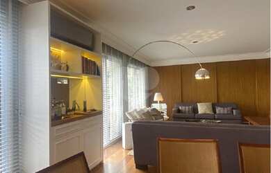 Imagem 11: Apartamento alto padrão. Imóvel mobiliado, Varanda, 220m² de Áreae4...