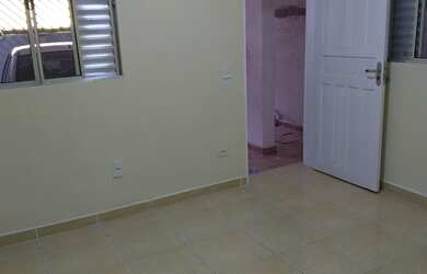 Imagem: A casa possui 1 Dormitório, 1 Banheiro, 65m² de Área e está