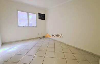 Imagem: O depósito possui 5 Vagas na garagem e 15m² de Área e está