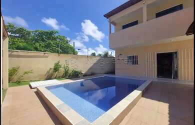 Imagem: A casa possui 5 Dormitórios, 5 Banheiros, 2 Vagas na garagem