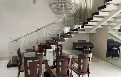 Imagem: A casa em condomínio possui 4 Dormitórios, 5 Banheiros, 4