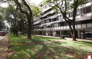 Imagem: O apartamento possui 3 Dormitórios, 2 Banheiros, 2 Vagas na