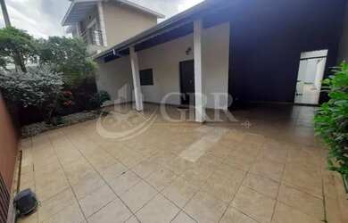 Imagem: A casa em condomínio possui 3 Dormitórios, 2 Banheiros, 2